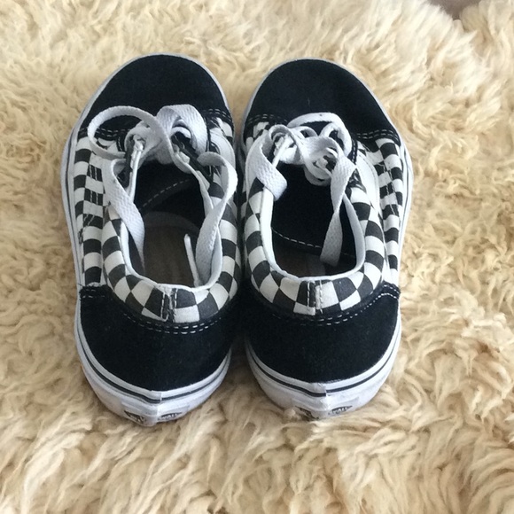 Check Vans - Picture 3 of 5